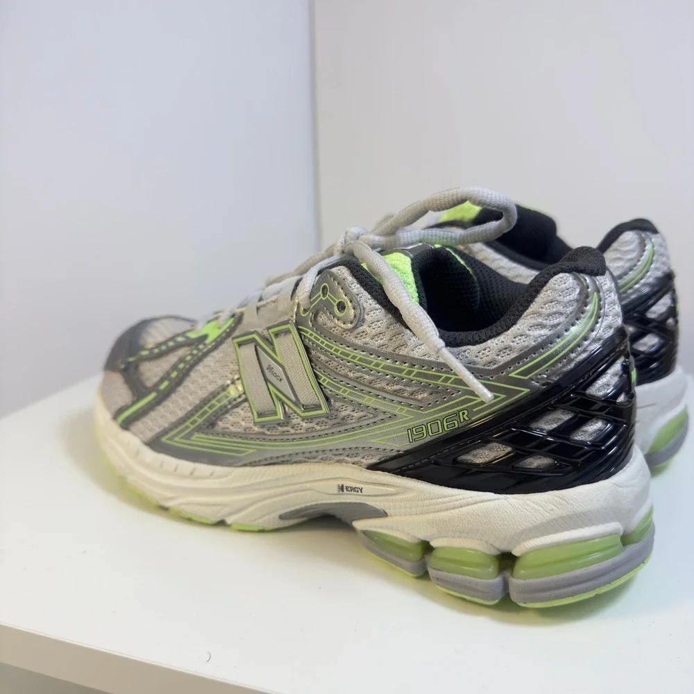 New Balance 1906R Boys 5.5 Silver Lime Green Metallic Running Shoes GC1906CQ